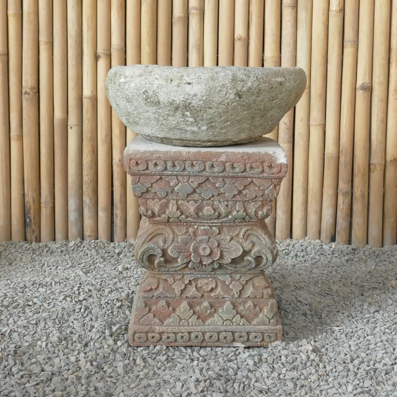 Product image 9 of the product “Balinese Set Stand with pot, made of cement, Total Height 60cm. The Pot has a Dia. of about 40cm with a height of 16cm. The stand has a width of 35 cm and a height of 45cm ”